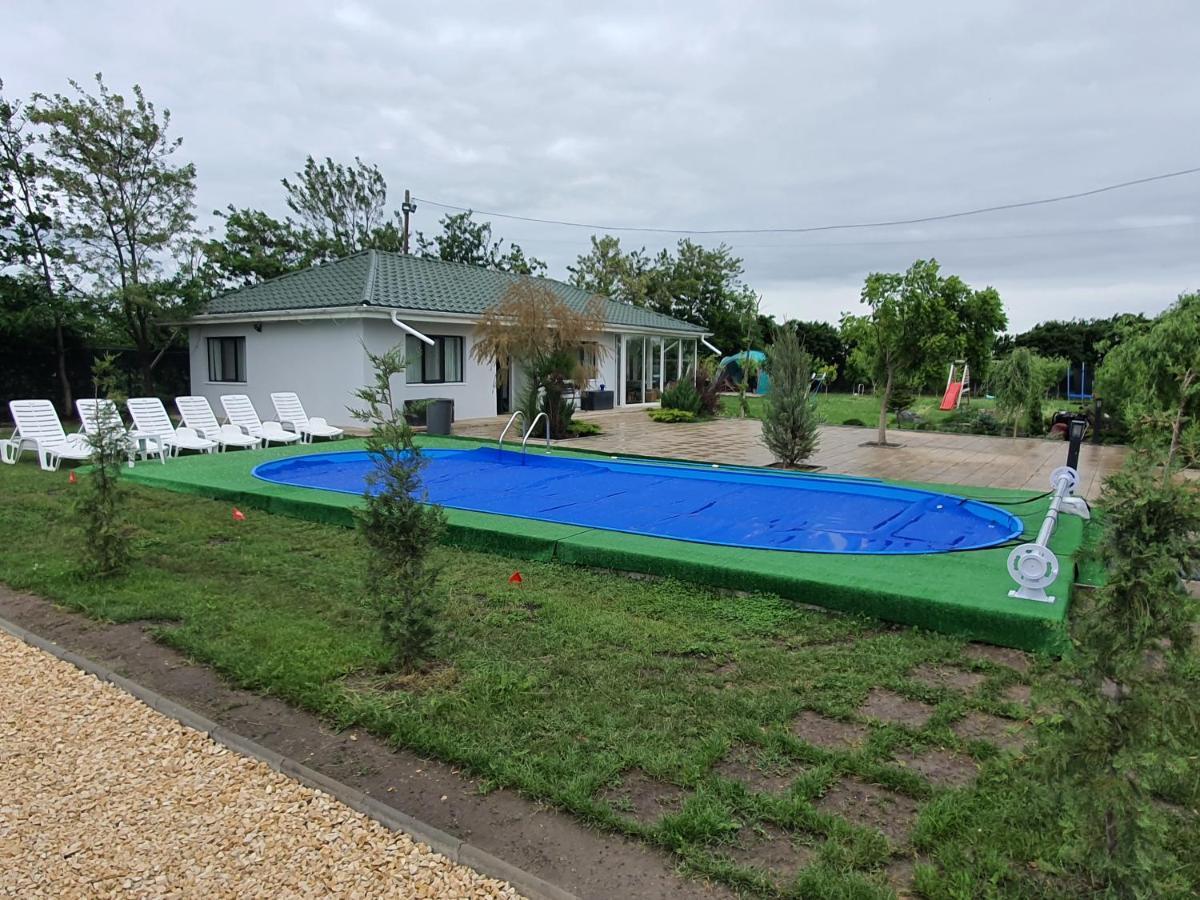 Casa Elis Piscina, Jacuzzy , Sauna, Ciubar Merei Extérieur photo