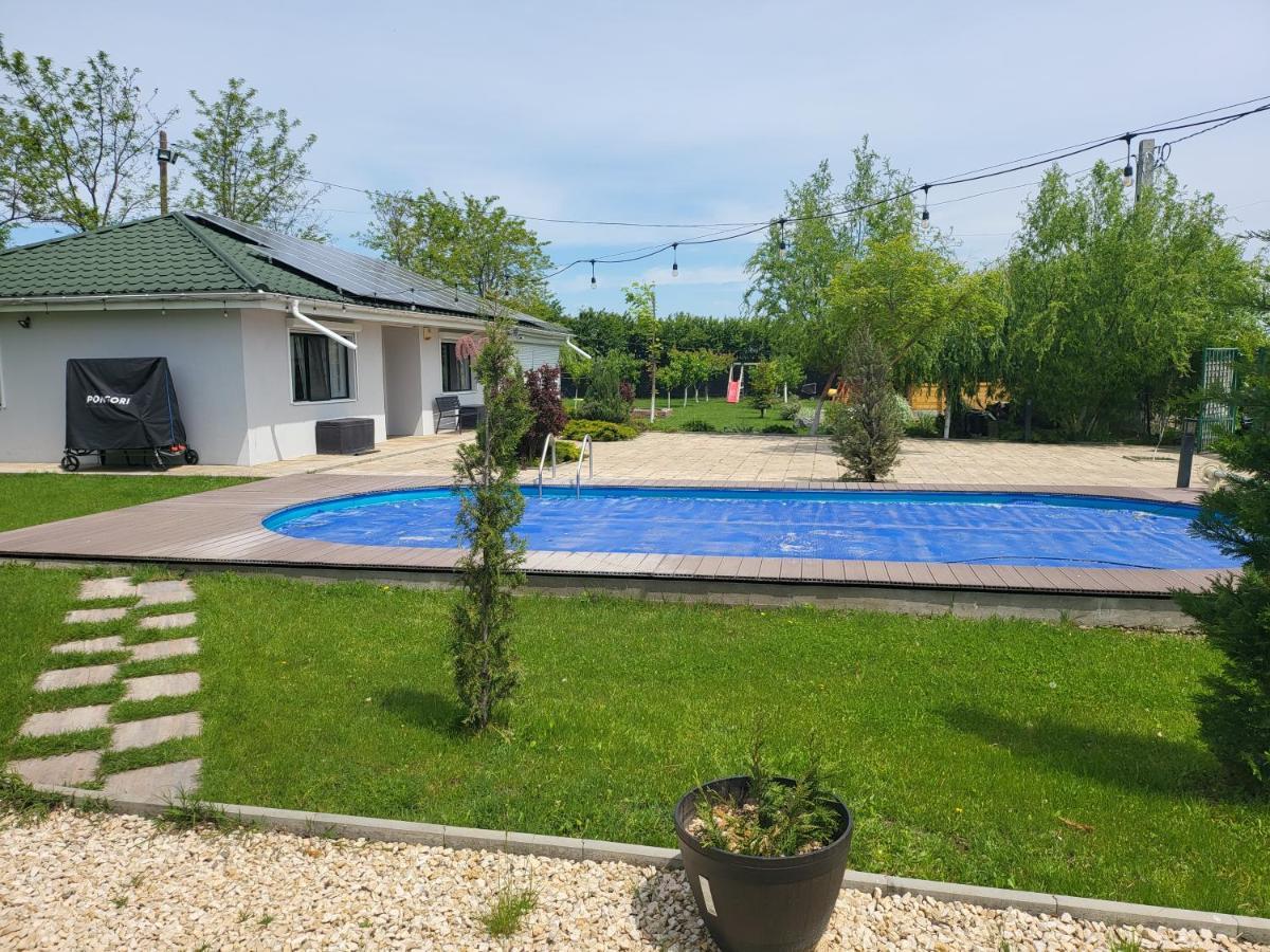 Casa Elis Piscina, Jacuzzy , Sauna, Ciubar Merei Extérieur photo
