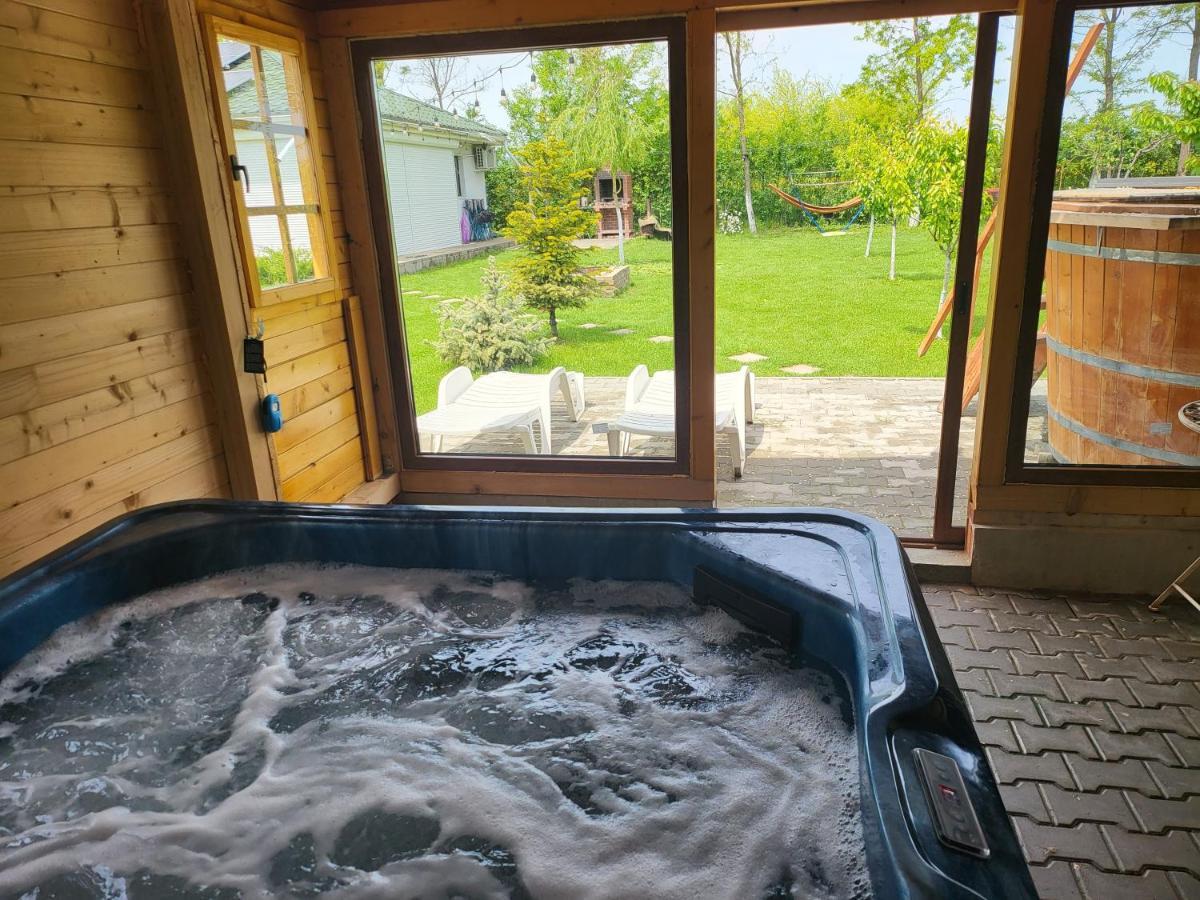 Casa Elis Piscina, Jacuzzy , Sauna, Ciubar Merei Extérieur photo
